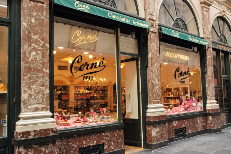 boulangerie-GREOLIERES-min_chocolate_chocolaterie_shop_luxury_chic_gallery_brussels_belgium-558146